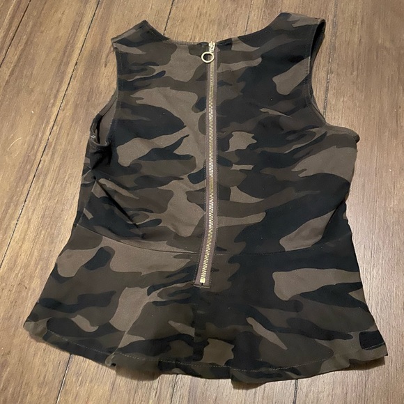 Soho two piece skirt set - Picture 4 of 9